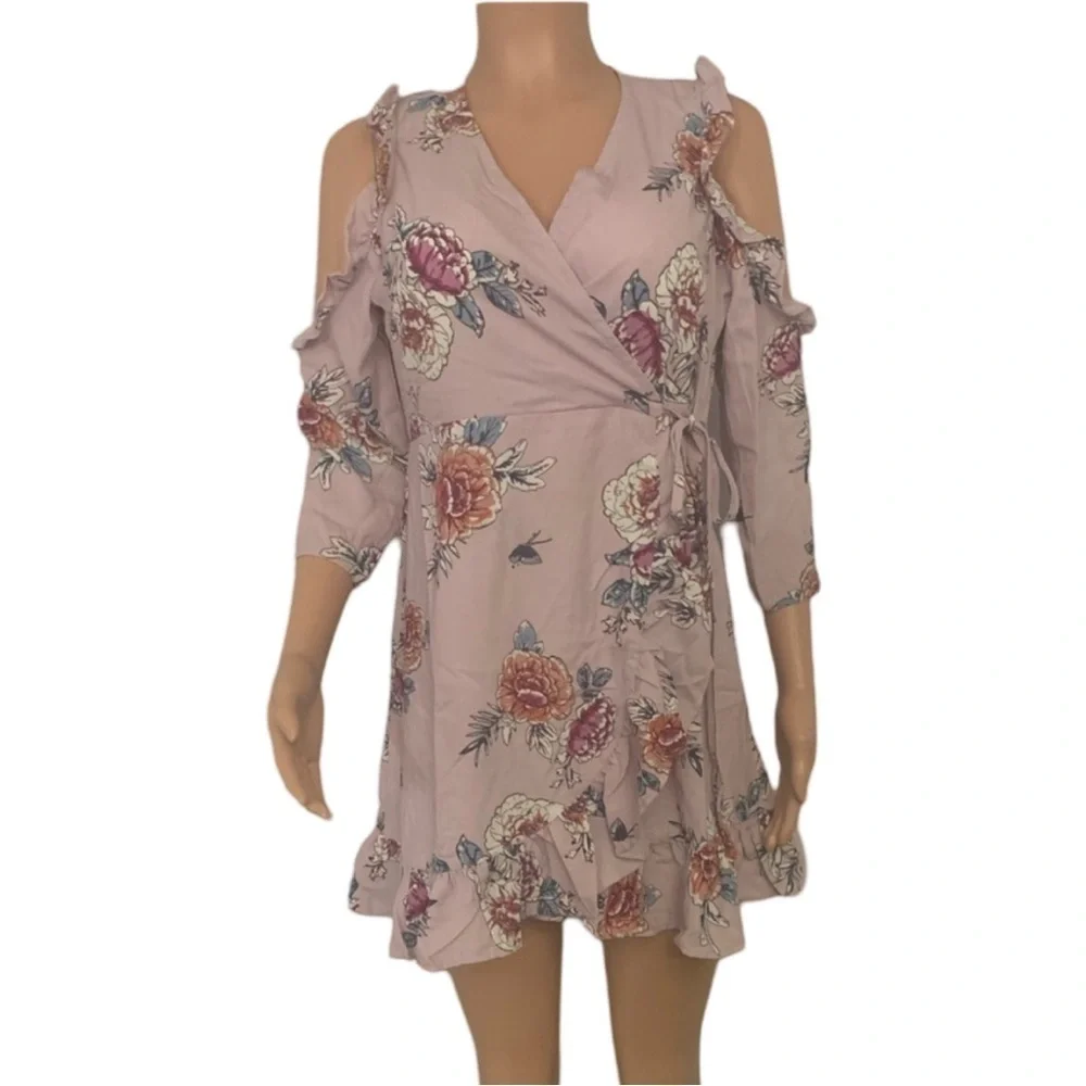 Romeo & Juliet Couture Y2K Coquette Pink Floral Cold Shoulder Wrap Dress